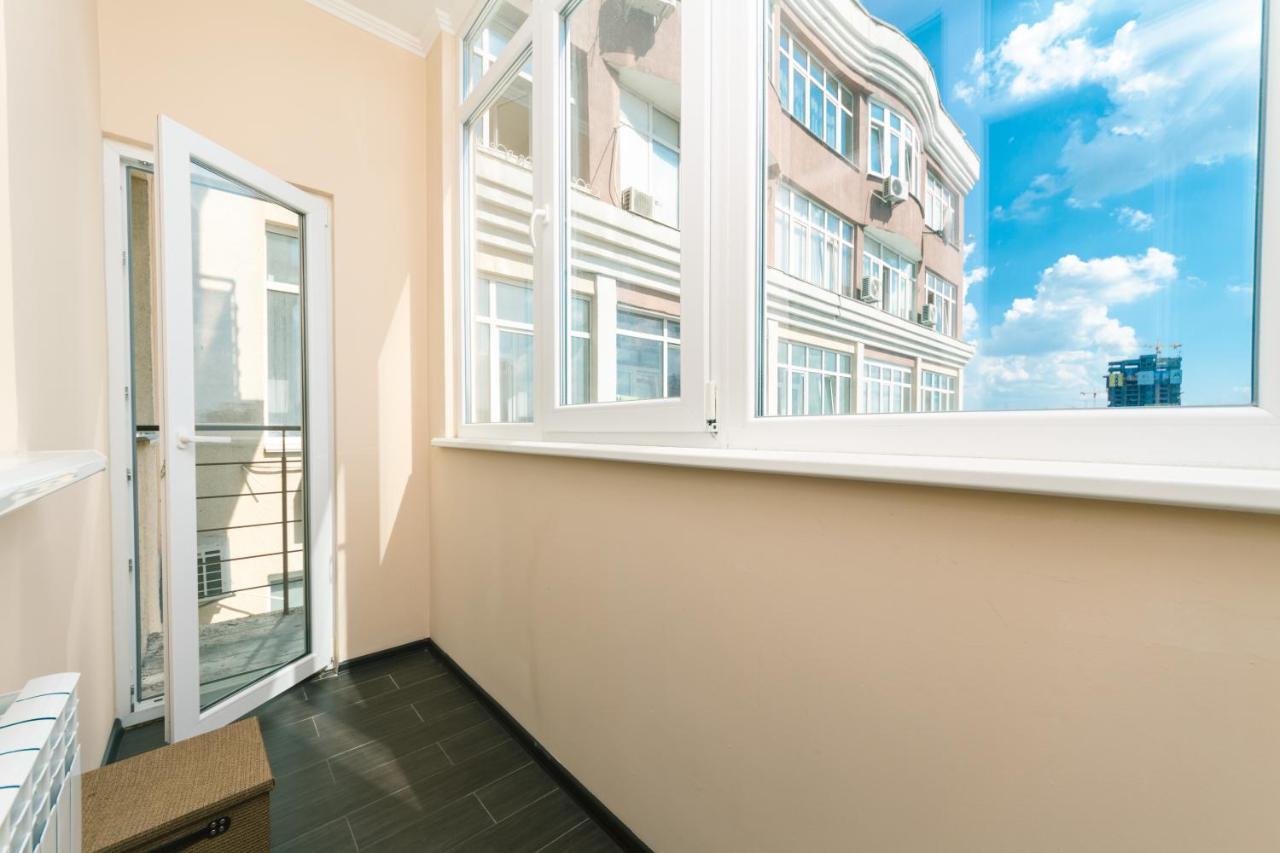 Apartamento 1К Люкс На Жилянская 118 Kiev Exterior foto